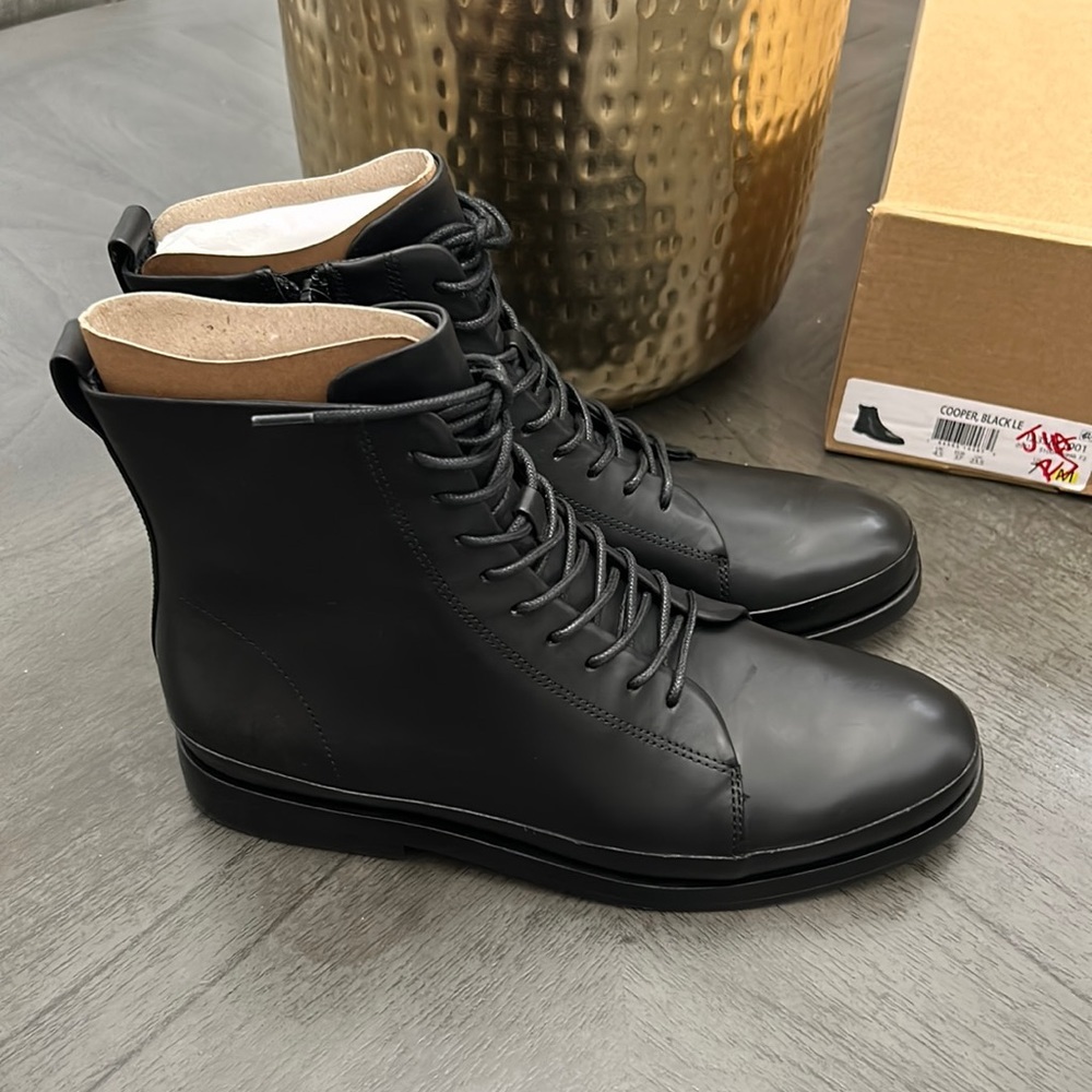 VINCE Cooper Water-resistant leather Boot - Picture 5 of 9